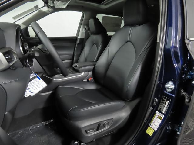 new 2025 Toyota Highlander car, priced at $47,822