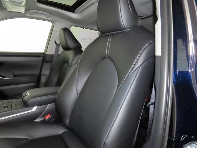 new 2025 Toyota Highlander car, priced at $47,822