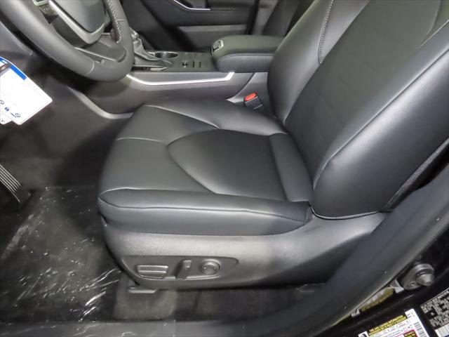 new 2025 Toyota Highlander car, priced at $47,822