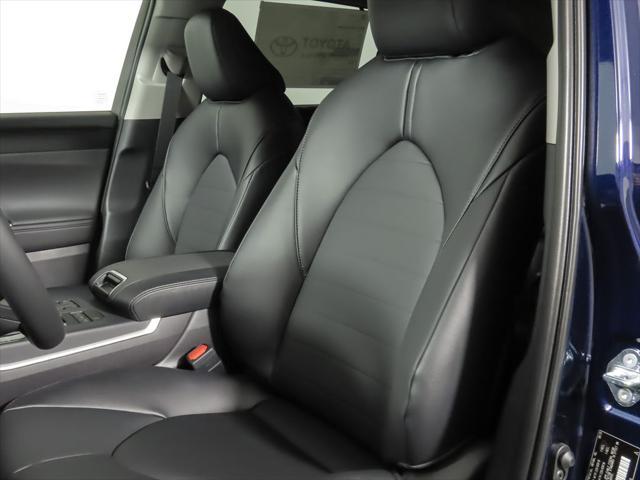 new 2025 Toyota Highlander car, priced at $47,822