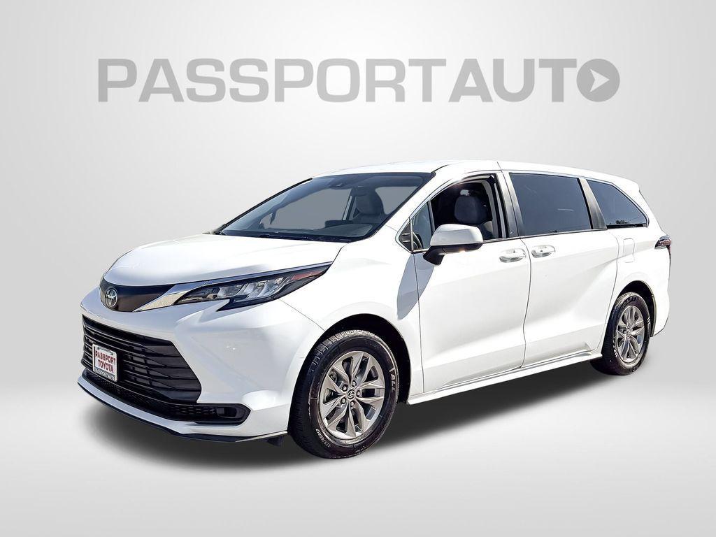 used 2023 Toyota Sienna car, priced at $34,167