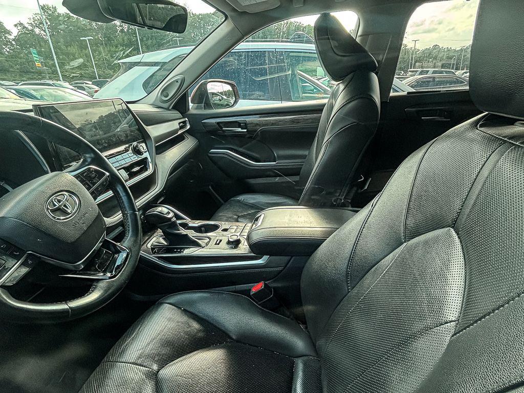 used 2020 Toyota Highlander car, priced at $34,839