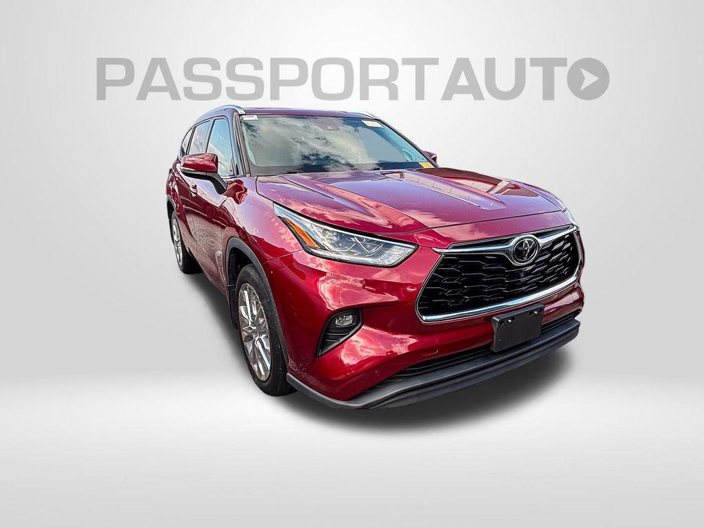 used 2020 Toyota Highlander car, priced at $34,839