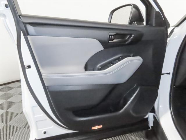 used 2023 Toyota Highlander car, priced at $34,990