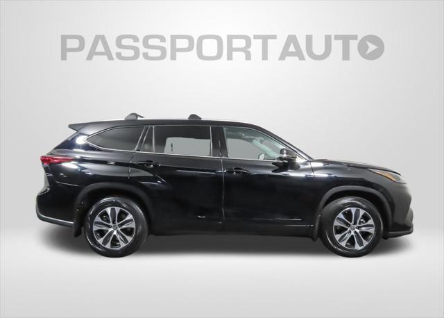 used 2022 Toyota Highlander car, priced at $31,703