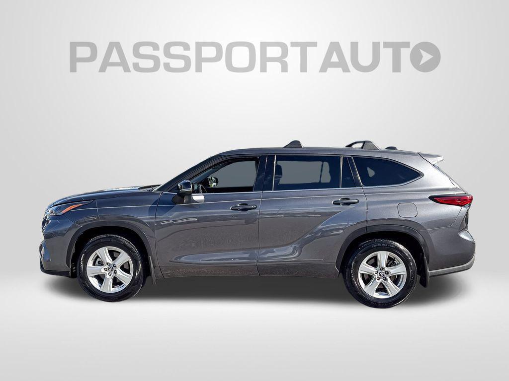 used 2022 Toyota Highlander car, priced at $27,232