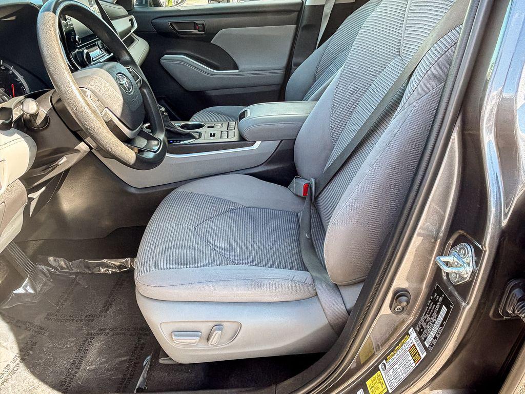 used 2022 Toyota Highlander car, priced at $27,232