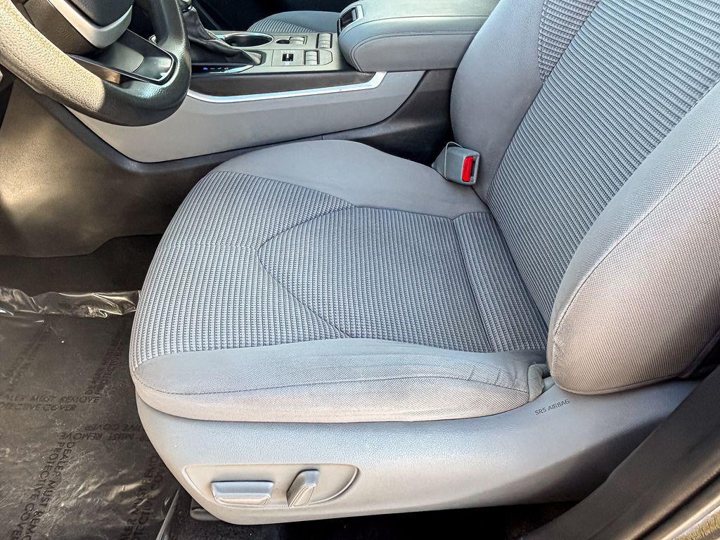 used 2022 Toyota Highlander car, priced at $27,232