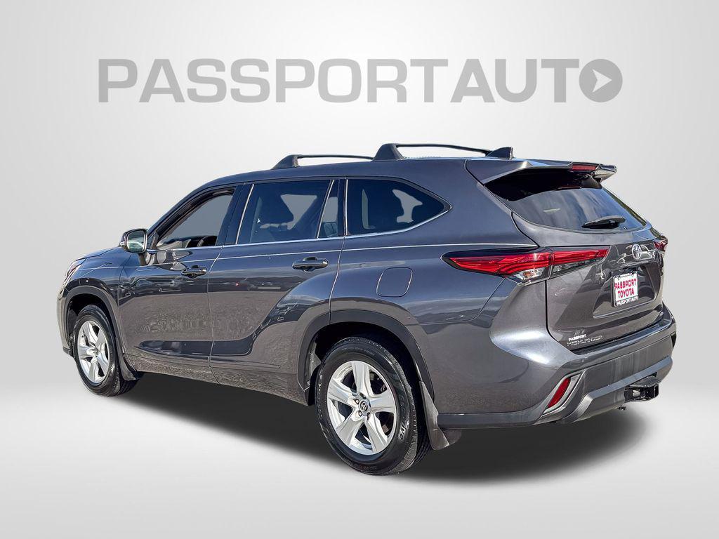 used 2022 Toyota Highlander car, priced at $27,232