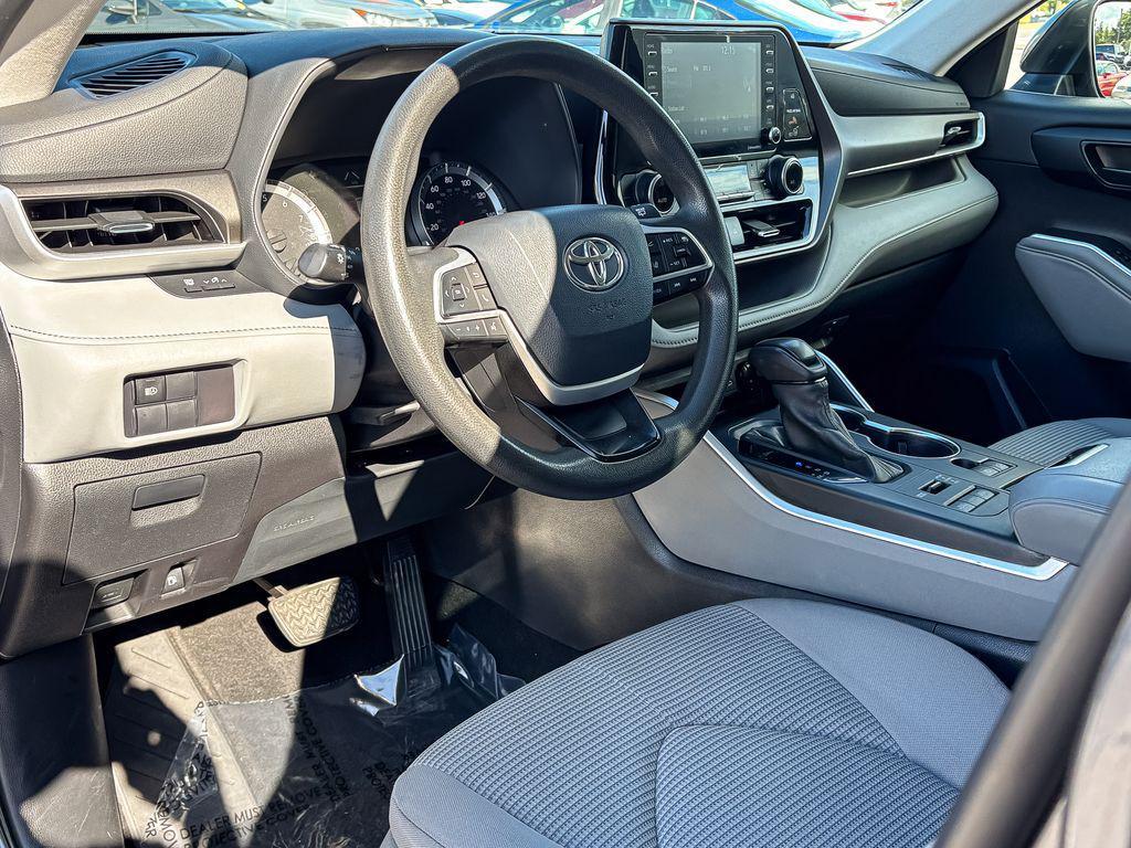 used 2022 Toyota Highlander car, priced at $27,232
