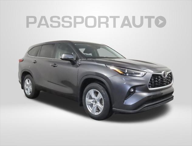 used 2023 Toyota Highlander car, priced at $34,071