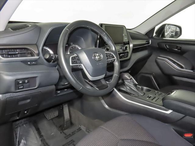 used 2023 Toyota Highlander car, priced at $34,071