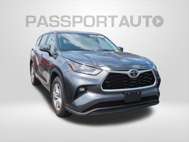 used 2023 Toyota Highlander car, priced at $34,476