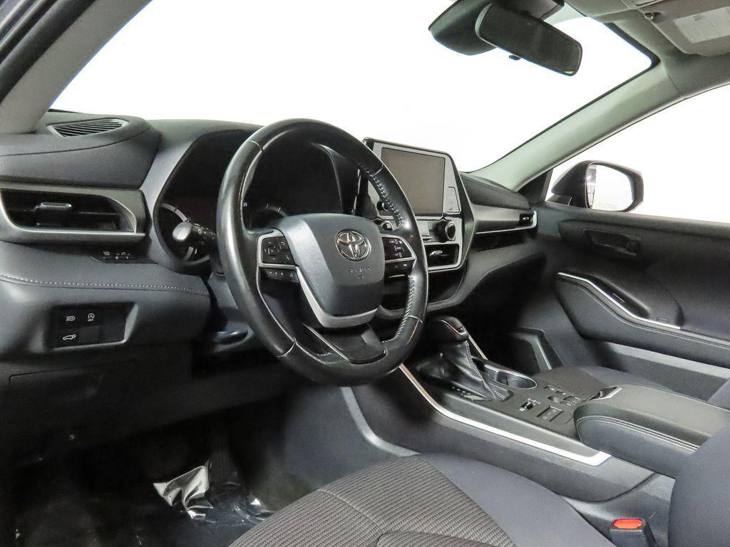 used 2023 Toyota Highlander car, priced at $32,668
