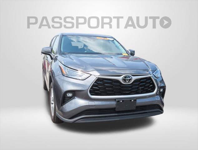used 2023 Toyota Highlander car, priced at $34,476