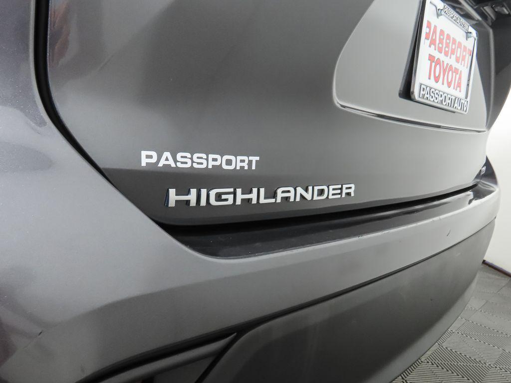 used 2023 Toyota Highlander car, priced at $32,668