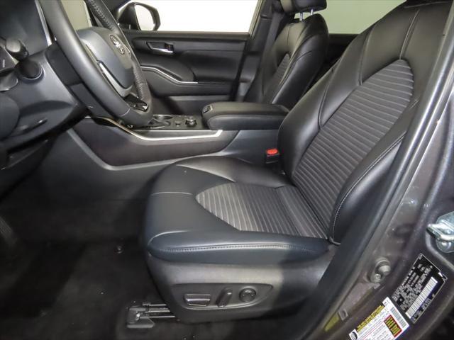 used 2024 Toyota Highlander car, priced at $43,106