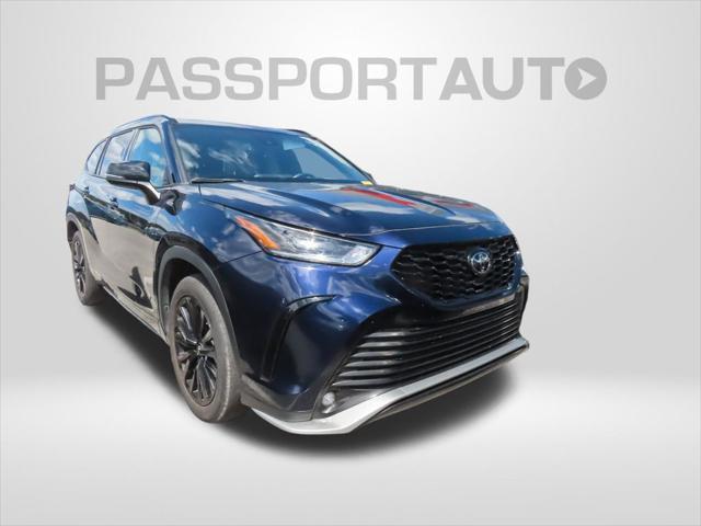 used 2024 Toyota Highlander car, priced at $42,919
