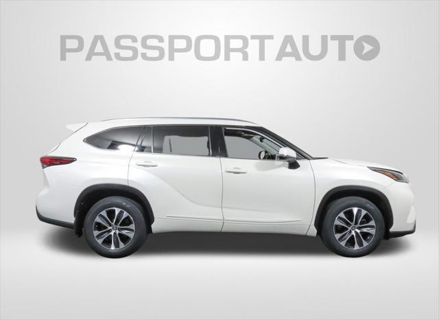 used 2021 Toyota Highlander car, priced at $33,900