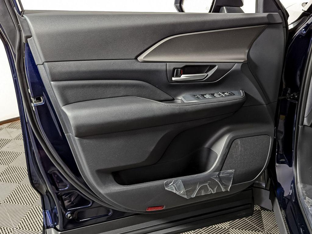 new 2025 Toyota Grand Highlander car, priced at $46,603