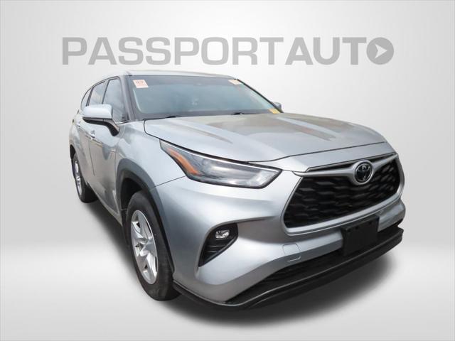 used 2022 Toyota Highlander car, priced at $31,000