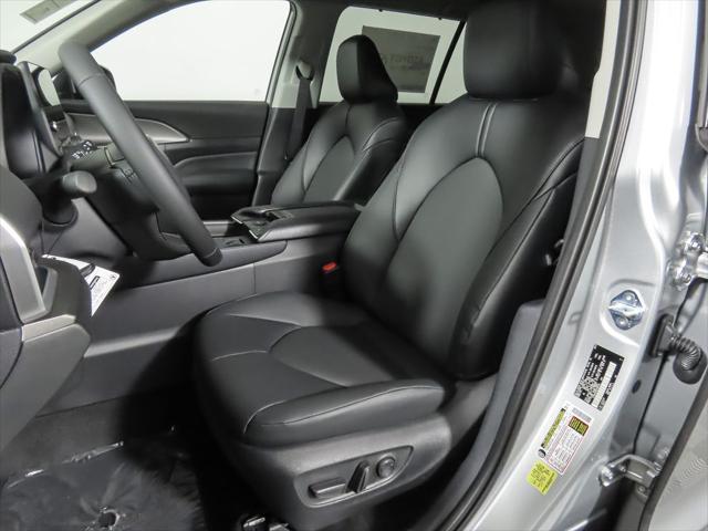 new 2025 Toyota Grand Highlander car, priced at $45,623