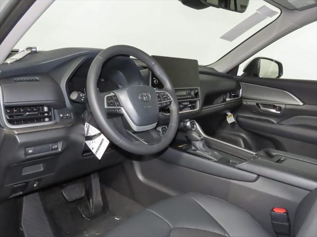 new 2025 Toyota Grand Highlander car, priced at $45,623