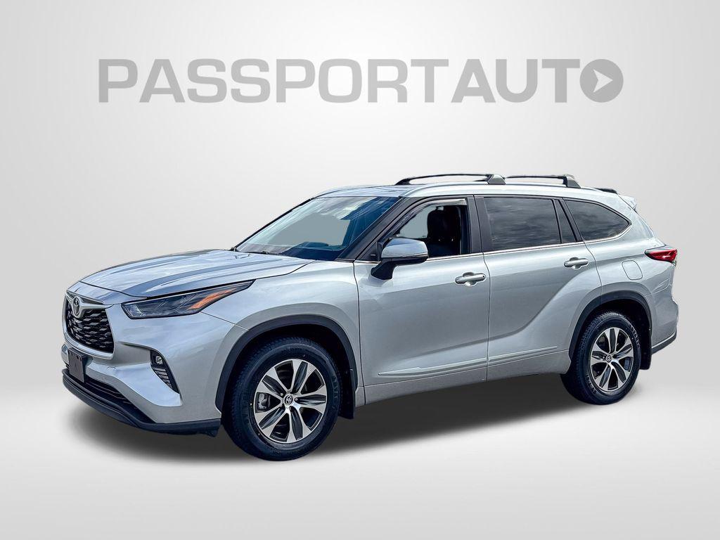 used 2023 Toyota Highlander car, priced at $34,220