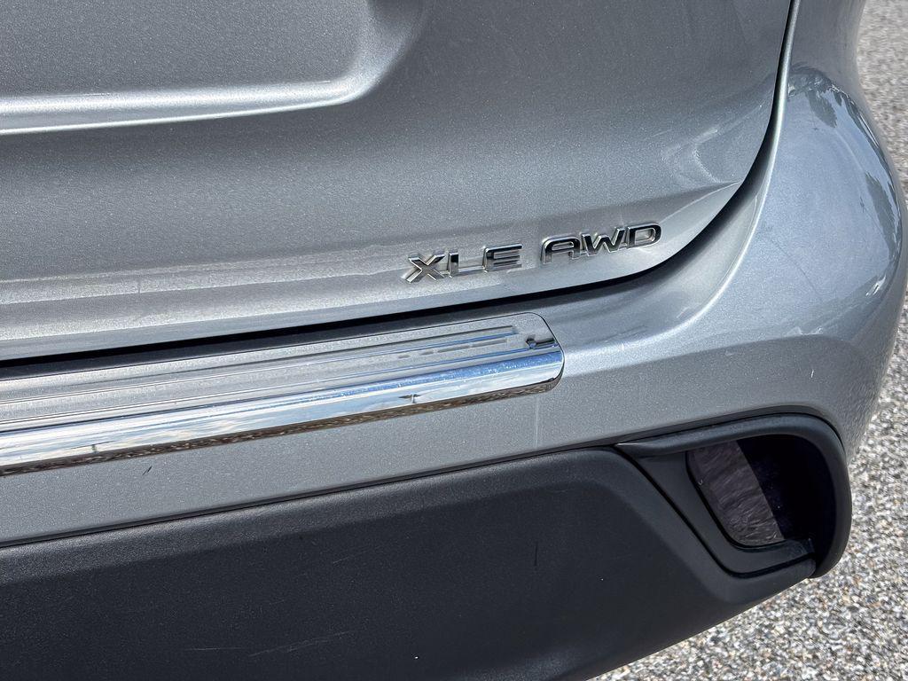 used 2023 Toyota Highlander car, priced at $34,220