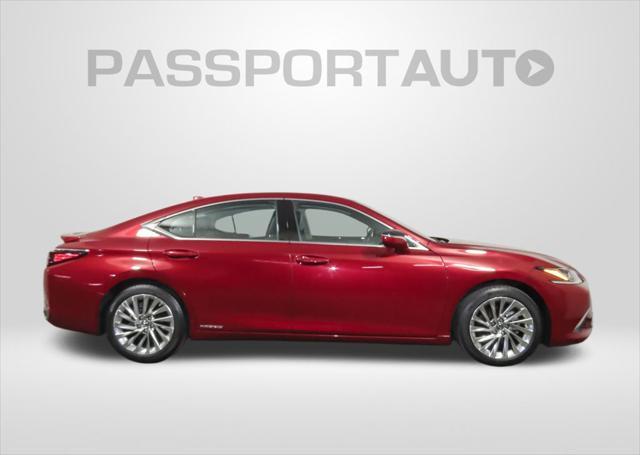 used 2021 Lexus ES 300h car, priced at $35,900