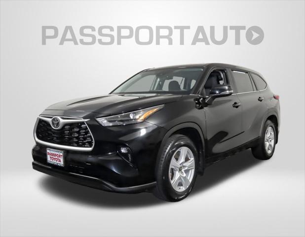 used 2023 Toyota Highlander car, priced at $33,519