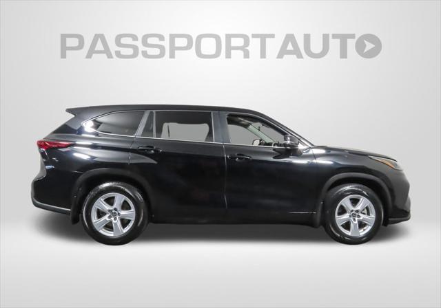 used 2023 Toyota Highlander car, priced at $32,866