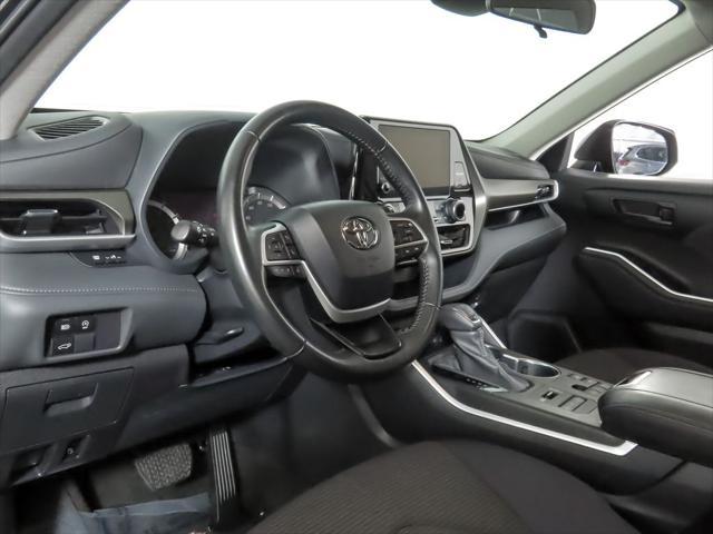 used 2023 Toyota Highlander car, priced at $32,866