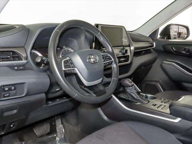 used 2023 Toyota Highlander car, priced at $34,000