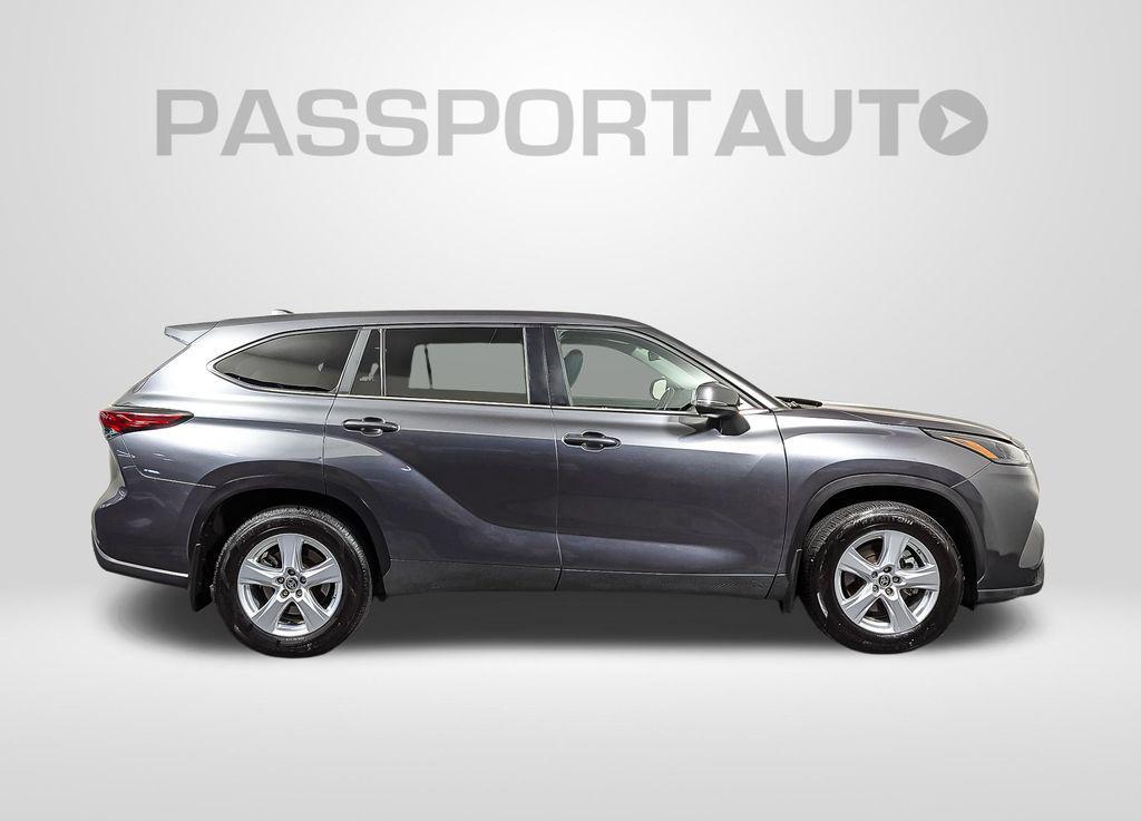 used 2023 Toyota Highlander car, priced at $33,234