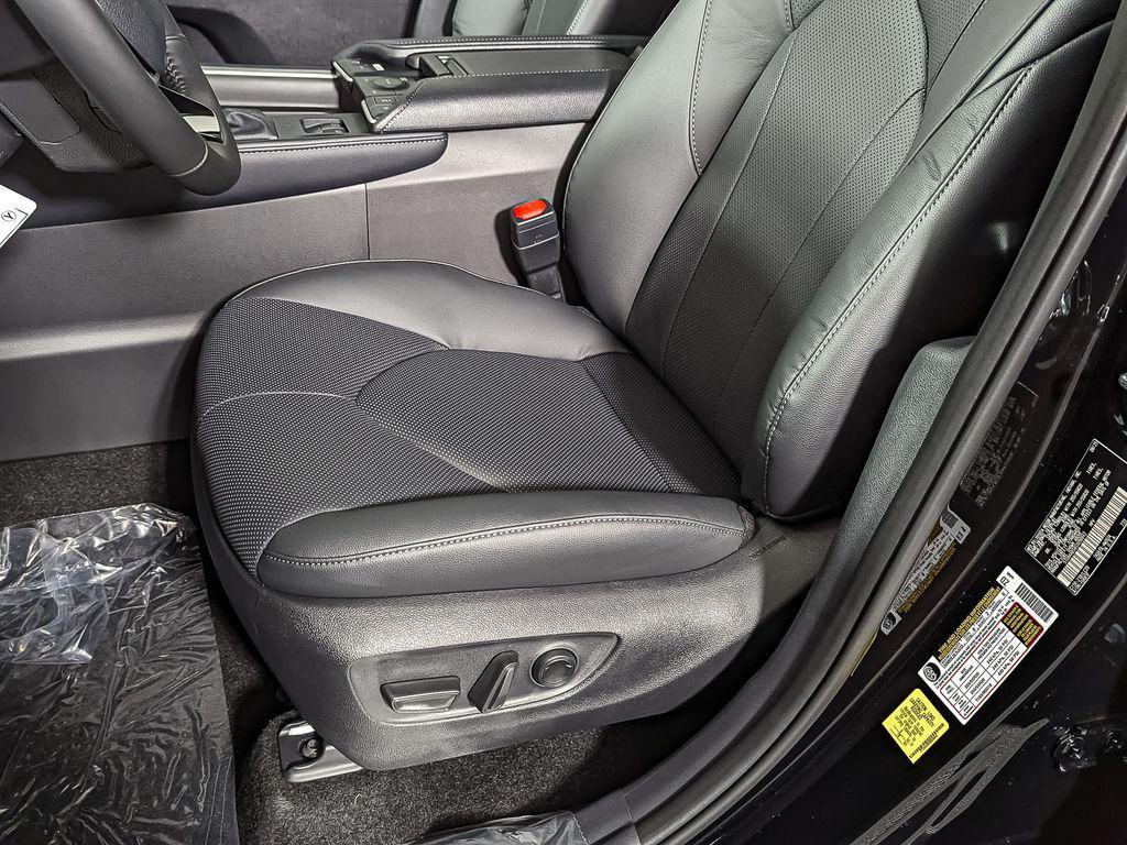 new 2025 Toyota Grand Highlander car, priced at $51,333