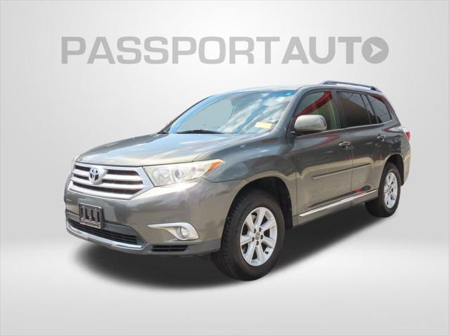 used 2012 Toyota Highlander car, priced at $12,500