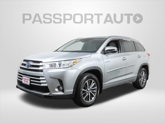 used 2018 Toyota Highlander Hybrid car, priced at $26,556