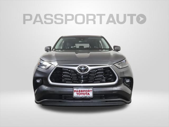 used 2023 Toyota Highlander car, priced at $33,900