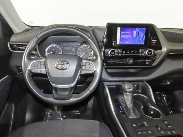 used 2023 Toyota Highlander car, priced at $33,900