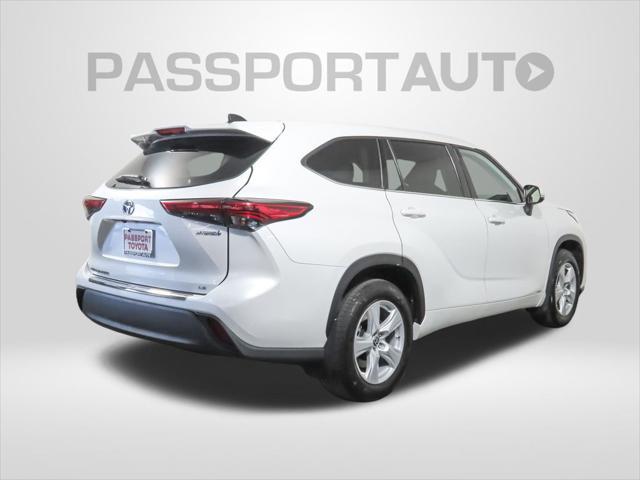 used 2022 Toyota Highlander Hybrid car, priced at $33,945