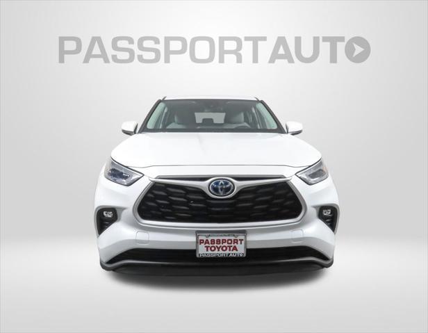 used 2022 Toyota Highlander Hybrid car, priced at $33,945