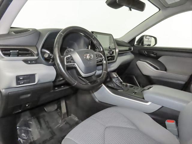 used 2022 Toyota Highlander Hybrid car, priced at $33,945