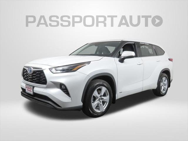 used 2022 Toyota Highlander Hybrid car, priced at $33,000