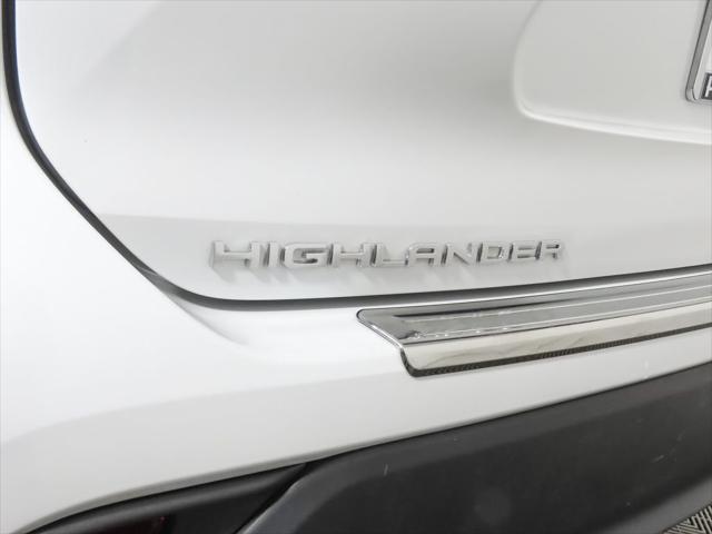 used 2022 Toyota Highlander Hybrid car, priced at $33,945