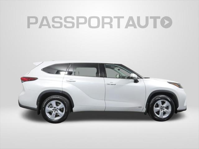 used 2022 Toyota Highlander Hybrid car, priced at $33,945