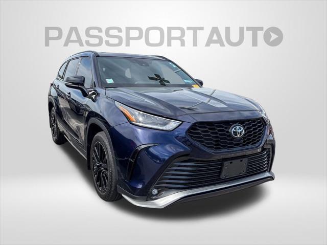 used 2023 Toyota Highlander car, priced at $41,400