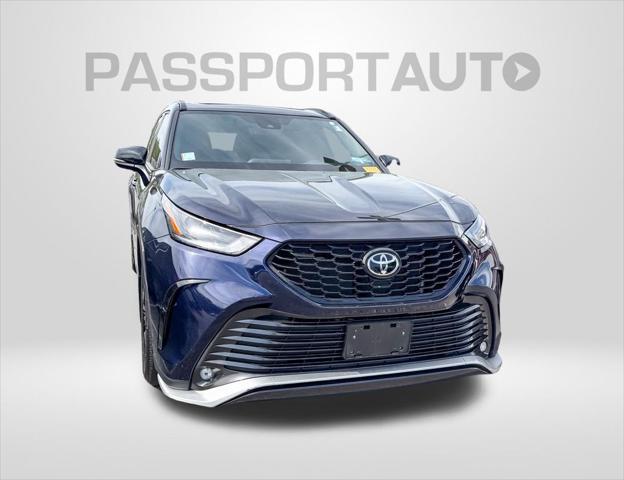 used 2023 Toyota Highlander car, priced at $41,400