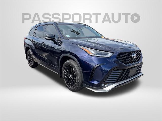 used 2023 Toyota Highlander car, priced at $41,400