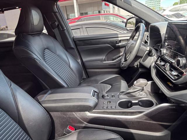 used 2023 Toyota Highlander car, priced at $41,400